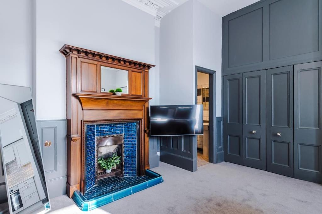Supersized Studio In Chester Extérieur photo